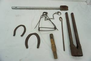 lot 234 image: Vintage Metal, Trap, Horse Shoes, Scoop, De-Horner