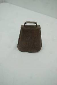 lot 257 image: Vintage Cow Bell