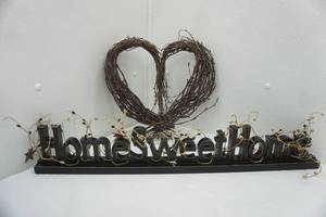 lot 258 image: Home Sweet Home Wooden Decor. & Woven Sticks Heart.