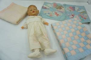lot 290 image: Vintage Rubber Faced Baby Doll & Blankets