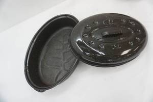 lot 306 image: Graniteware Roaster (no rust)