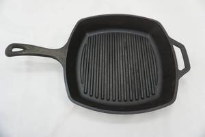 lot 311 image: Lodge Cast Iron Skillet