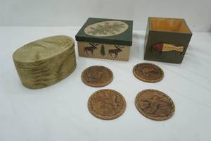 lot 323 image: Wooden Decor Wildlife and Fishing Themed