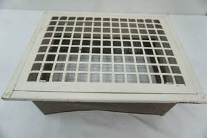 lot 326 image: Vintage Floor Vent