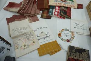 lot 333 image: Table linens