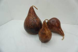 lot 335 image: Table decor gourds