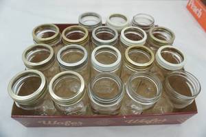 lot 345 image: (18ct) Pint Canning Jars