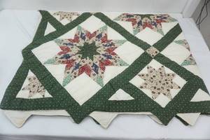 lot 370 image: Eight-Point Star Quilt. 60x 82