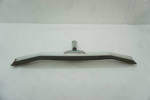 lot 398 image: 24 Angled Squeegee