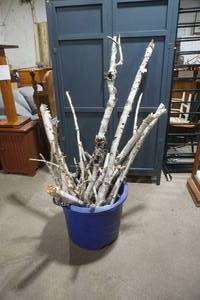 lot 424 image: Burch Wood & Large Poly Tub