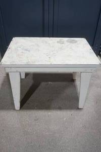 lot 426 image: Vintage Small Wooden Table 24x17x16