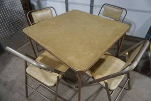 lot 433 image: Vintage Samsonite Folding Card Table & 4 Matching Chairs