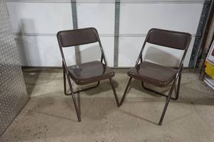 lot 436 image: (2ct) Cosco Metal Folding Chairs