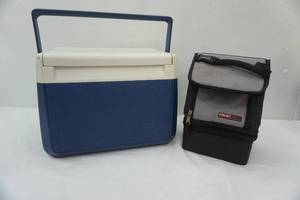 lot 465 image: Coleman cooler