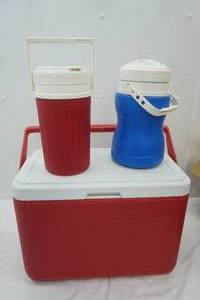 lot 466 image: Coleman cooler, water jugs