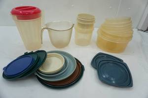 lot 469 image: Food Storage Containers wLids, Pitcher, Measuring Bowl