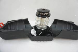 lot 473 image: NEW Coleman Propane Lantern & Case