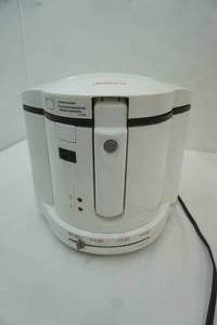 lot 476 image: Sunbeam Deep Fryer