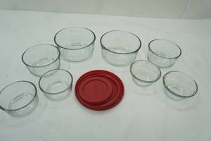 lot 541 image: Anchor Hocking Clear Glass Bowls with Lids