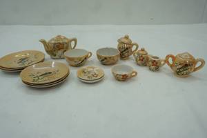lot 546 image: Vintage Porcelain Tea Set