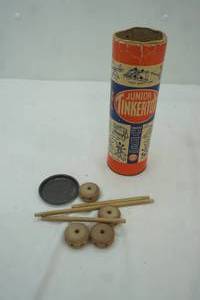 lot 551 image: Vintage Junior Tinkertoys