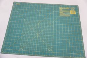 lot 583 image: Olfa Rotary Mat 24x18