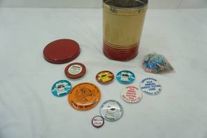 lot 591 image: Tin of Vintage Buttons
