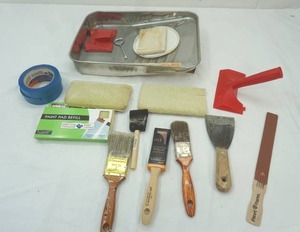 lot 609 image: Paint supplies