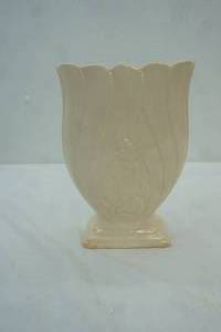 lot 614 image: Vintage white vase