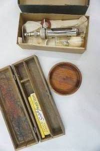 lot 623 image: vintage Syringe