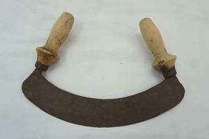 lot 653 image: Antique Herb Chopper