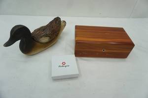 lot 664 image: Vintage Resin Duck Trinket Box  Cedar Jewelry Box Vintage Queen Elizabeth II Buttons