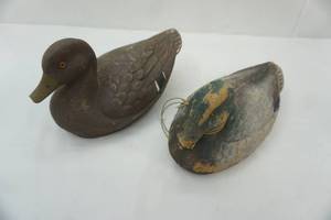 lot 671 image: Vintage Duck Decoys