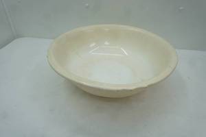 lot 676 image: Antique Wash Basin California K.T. & M