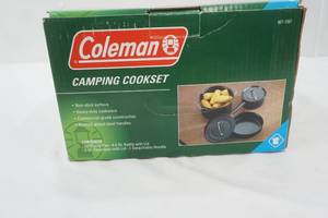 lot 687 image: Coleman Camping Cook Set. Very Good Condition
