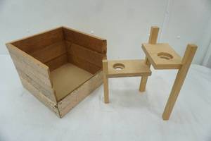 lot 715 image: Wooden Birdhouse Nest Box