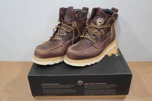 lot 13 image: Irish Setter Ashby Mens Work Boots Style 83605 - Size 9