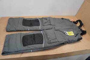 lot 19 image: Clam Icearmor Youth Bibs with Motion Float - XL