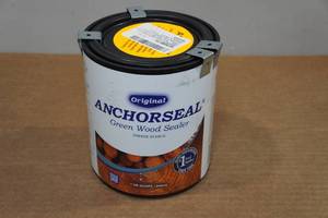 lot 27 image: 1 Quart Anchorseal Green Wood Sealer
