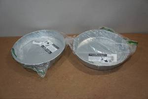lot 52 image: 2 Bergan 3 Quart Galvanized Pet Feeder