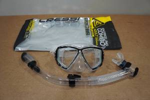 lot 76 image: Cressi Pano 4 Snorkel Set