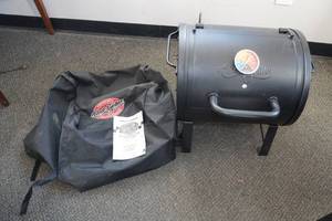 lot 140 image: Char-Griller GrillSmoker