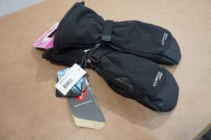 lot 146 image: Clam Icearmor Womens Extreme Mitts - XL