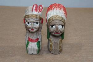 lot 170 image: Vintage Native American Salt & Pepper Shakers