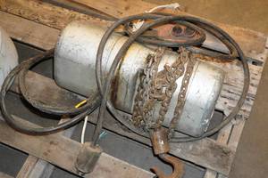 lot 184 image: Lodestar 12 Ton Chain Hoist
