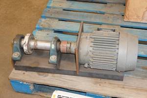 lot 197 image: Toshiba 3-Phase Induction Motor - 34 HP