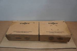 lot 204 image: Dodge P2B-GTM-207 Cast Iron Housing Ball Bearings