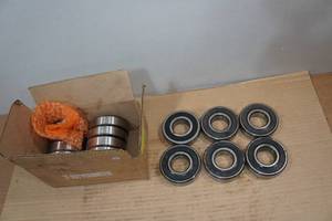 lot 214 image: Ball Bearings