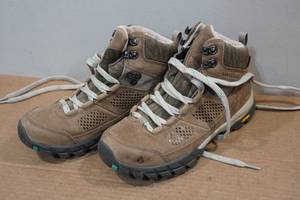 lot 232 image: Vasque Hiking Boots - Womens 7M