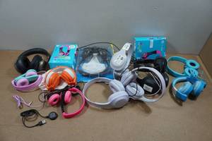 lot 268 image: Assorted Headphones